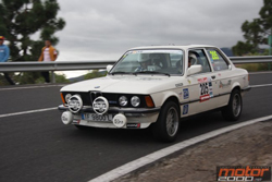 BMW 323 E21 de González/González